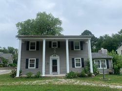 Pre-foreclosure in  WESTWOOD DR Belleville, IL 62226