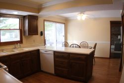 Pre-foreclosure in  OAKLAND HILLS CT Springfield, IL 62704