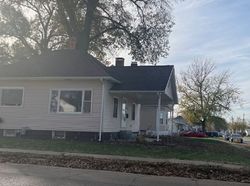 Pre-foreclosure Listing in W RICH ST TAYLORVILLE, IL 62568