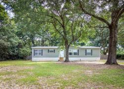 Pre-foreclosure in  HUCKLEBERRY FINN RD Milton, FL 32583