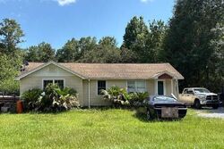 Pre-foreclosure in  WINDSOR LN Milton, FL 32571