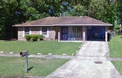 Pre-foreclosure in  PITCAIRN DR Baton Rouge, LA 70812