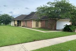 Pre-foreclosure in  LAG TEE CT Baton Rouge, LA 70810