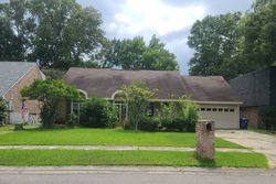 Pre-foreclosure in  SHIPLEY DR Lafayette, LA 70503