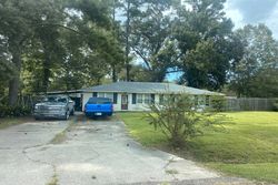 Pre-foreclosure in  2ND COLONIAL ST Prairieville, LA 70769