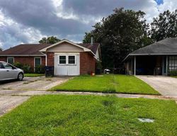 Pre-foreclosure in  BROAD CT Baton Rouge, LA 70810