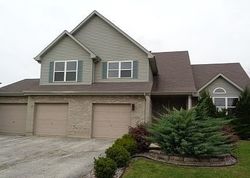 Pre-foreclosure in  EASTWIND DR Richton Park, IL 60471