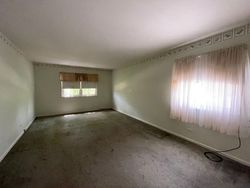 Pre-foreclosure in  NILES AVE Lake Forest, IL 60045