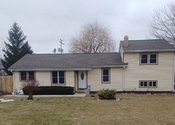 Pre-foreclosure in  N SUNSET AVE Grayslake, IL 60030