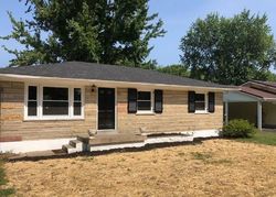 Pre-foreclosure in  BLUEBELL DR Louisville, KY 40219