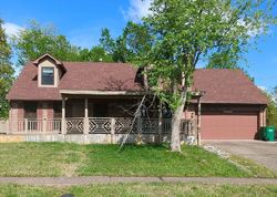 Pre-foreclosure in  HILLCREST DR Radcliff, KY 40160