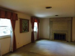 Pre-foreclosure in  EDGEBROOK DR Shorewood, IL 60404