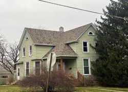 Pre-foreclosure in  ONEIDA ST Joliet, IL 60435