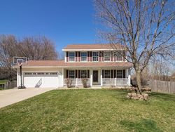 Pre-foreclosure in  TWIN CIRCLE DR Des Moines, IA 50327