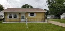 Pre-foreclosure in  15TH ST SW Cedar Rapids, IA 52404
