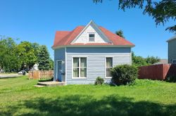 Pre-foreclosure Listing in B AVE VINTON, IA 52349