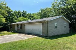 Pre-foreclosure Listing in SHADY NOOK HANOVER, IN 47243