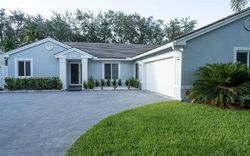 Pre-foreclosure in  SW 17TH CT Hollywood, FL 33027