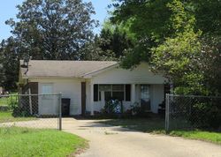 Pre-foreclosure in  HENRY MOURING RD Dothan, AL 36305