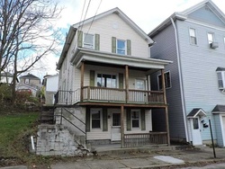Pre-foreclosure Listing in N 3RD ST JEANNETTE, PA 15644
