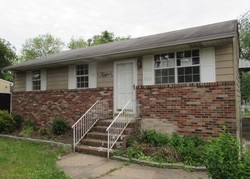 Pre-foreclosure in  BREWER AVE Blackwood, NJ 08012