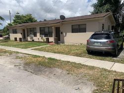 Ne 4th Ave, Miami FL