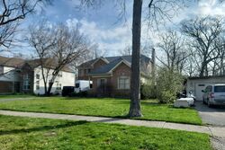 Pre-foreclosure in  RIDGE RD Highland Park, IL 60035