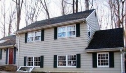 Pre-foreclosure in  CRANE CT Middletown, NJ 07748