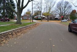 Pre-foreclosure in  LOUISE AVE Allen Park, MI 48101