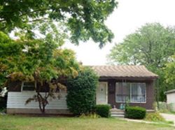 Pre-foreclosure in  HARDING ST Dearborn Heights, MI 48125