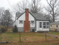 Pre-foreclosure in  KENT ST Richmond, VA 23228
