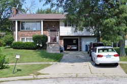 Pre-foreclosure in  BRENTWOOD CT Schaumburg, IL 60193