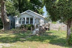 Pre-foreclosure in  E MARYLAND ST Evansville, IN 47711