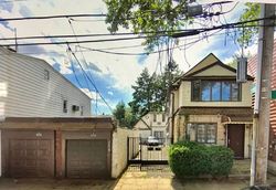 Pre-foreclosure in  78TH ST Woodhaven, NY 11421