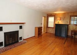 Pre-foreclosure in  ARNOLD RD East Peoria, IL 61611