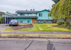 Pre-foreclosure in  NE 193RD AVE Portland, OR 97230