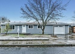 Pre-foreclosure in  GLADSTONE AVE White City, OR 97503