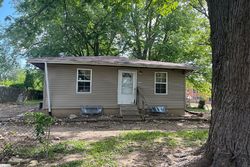 Pre-foreclosure in  S LAFAYETTE AVE Peoria, IL 61607