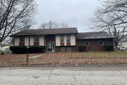 Pre-foreclosure in  E CHAT DR Decatur, IL 62526