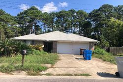 Pre-foreclosure in  WILBURN CV Navarre, FL 32566