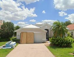 Pre-foreclosure in  FAIRWOODS CIR Sarasota, FL 34243