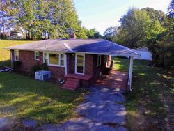 Pre-foreclosure Listing in PERRY ST LIBERTY, SC 29657