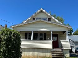 Pre-foreclosure in  3RD ST Schenectady, NY 12302