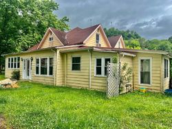 Pre-foreclosure in  N MURRAY ST Gainesboro, TN 38562