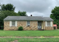 Pre-foreclosure in  SCAPER ST Memphis, TN 38114