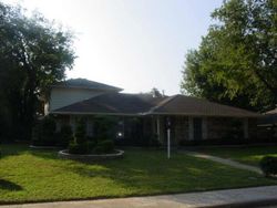 Pre-foreclosure in  N VENICE DR Duncanville, TX 75116