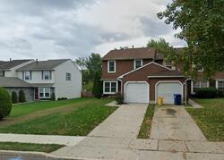 Pre-foreclosure in  COUNTRY LN Mount Holly, NJ 08060