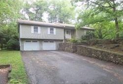 Pre-foreclosure Listing in WHITTEMORE RD MIDDLEBURY, CT 06762