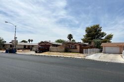Pre-foreclosure in  LINN LN Las Vegas, NV 89110