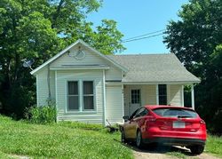 Pre-foreclosure in  W MCKINNEY ST Neosho, MO 64850